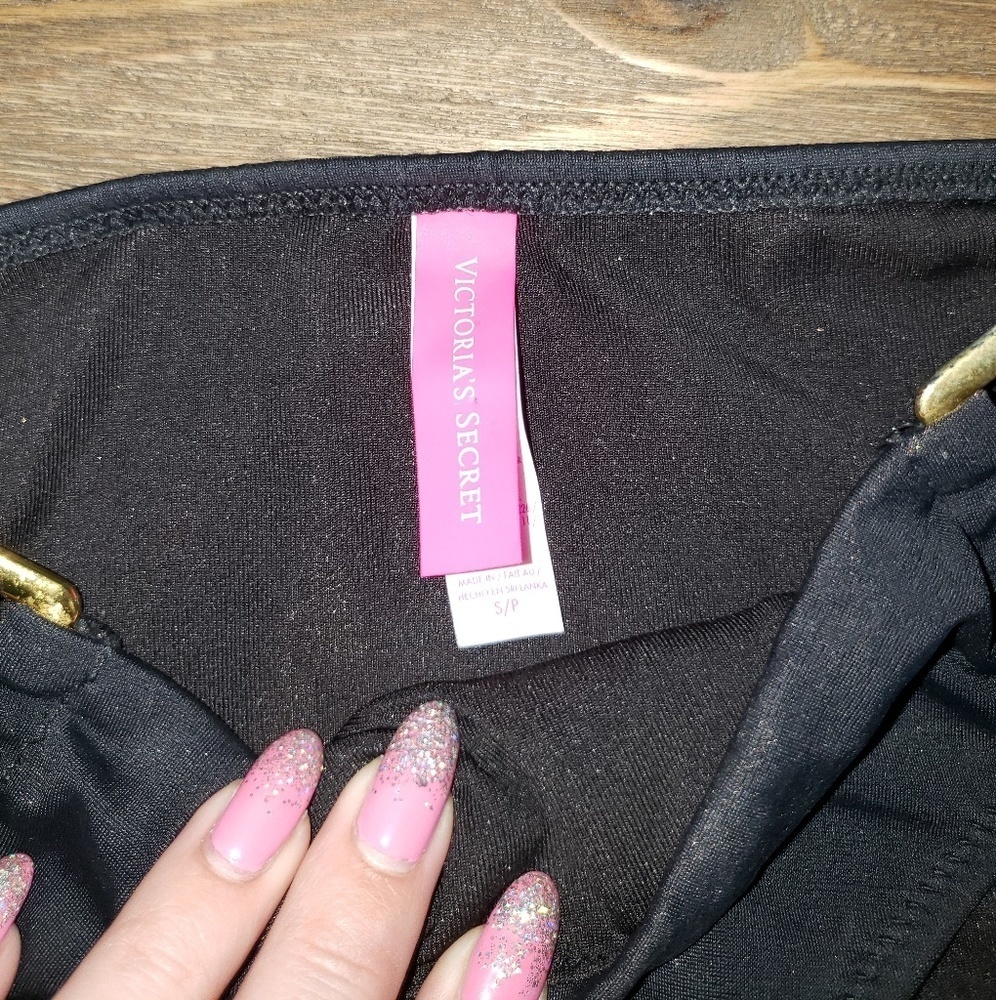 Victoria's Secret bikini size small - Picture 7 of 7